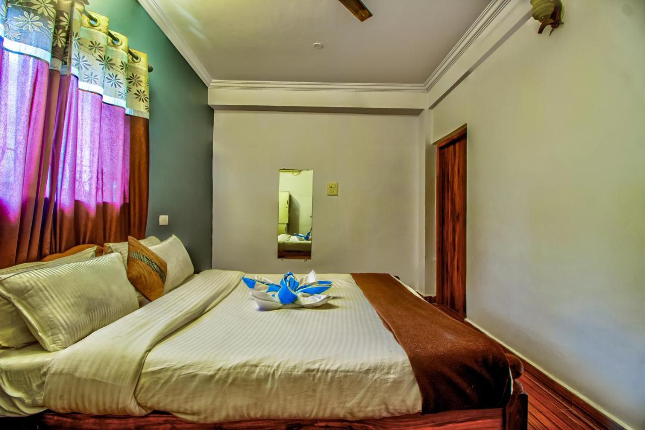 Candolim Glitter Sand Luaran gambar