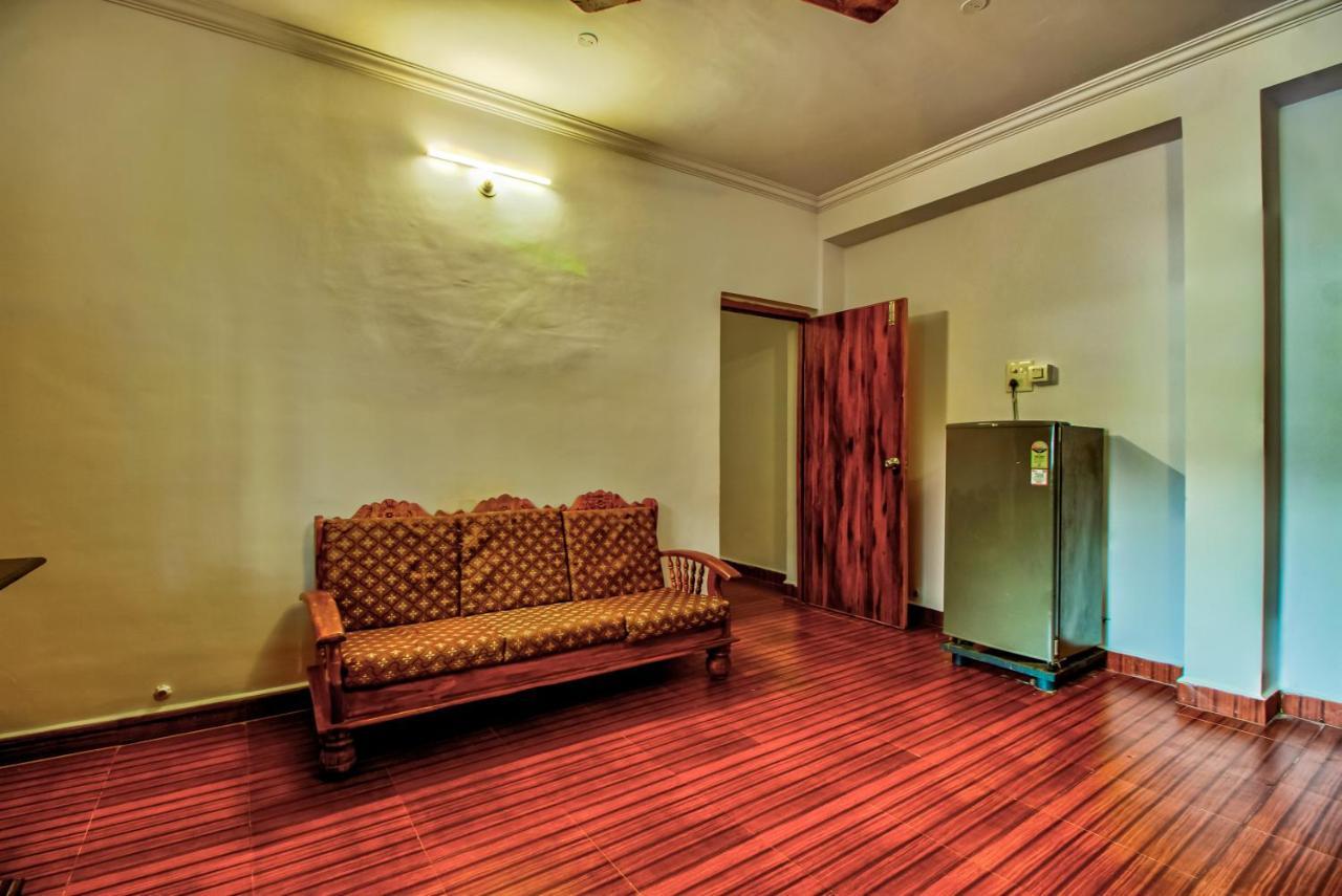 Candolim Glitter Sand Luaran gambar