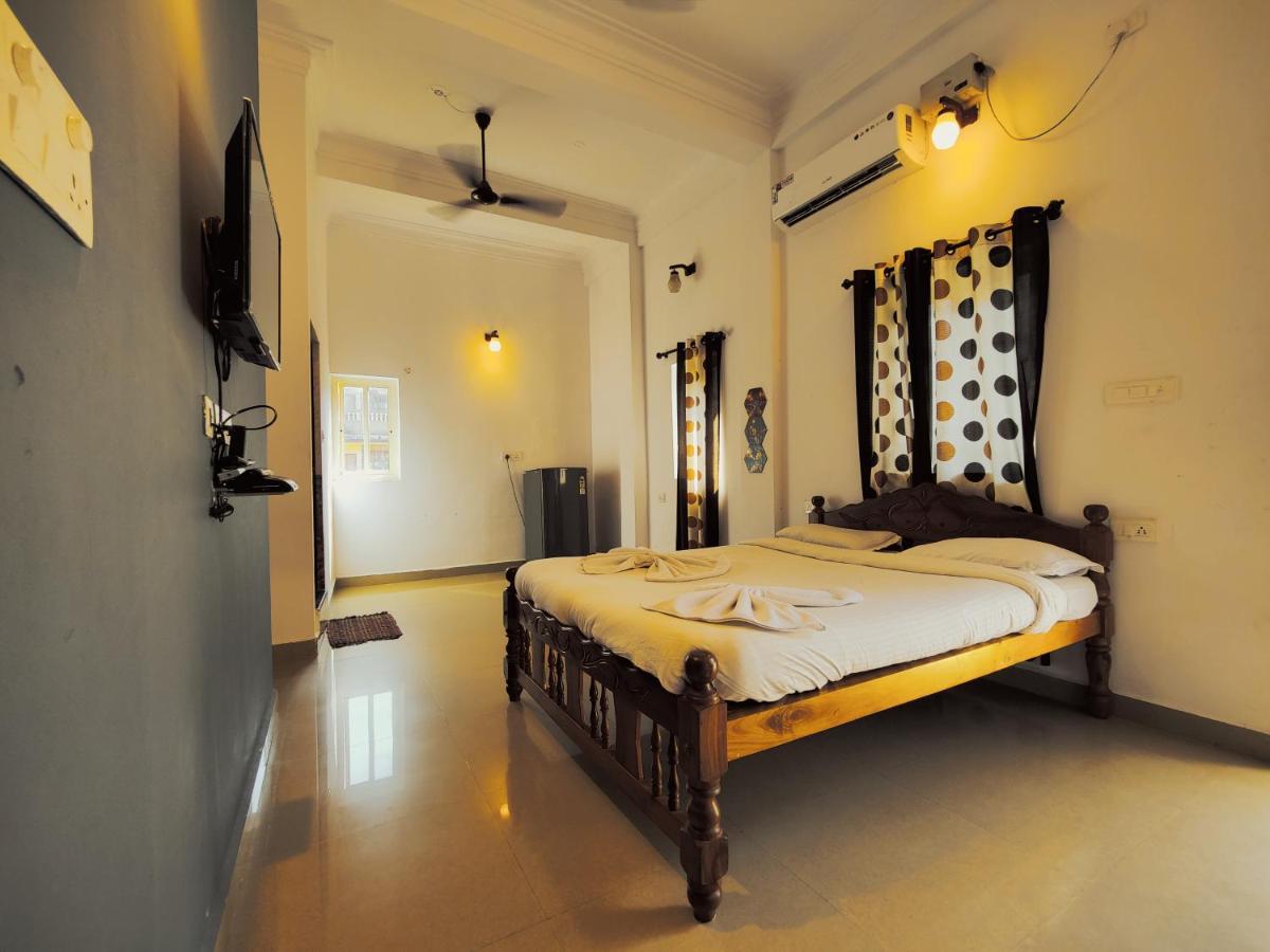 Candolim Glitter Sand Luaran gambar