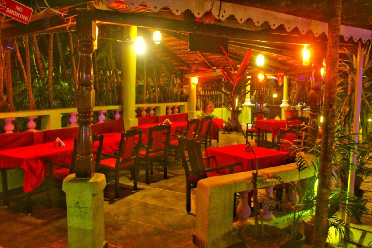 Candolim Glitter Sand Luaran gambar