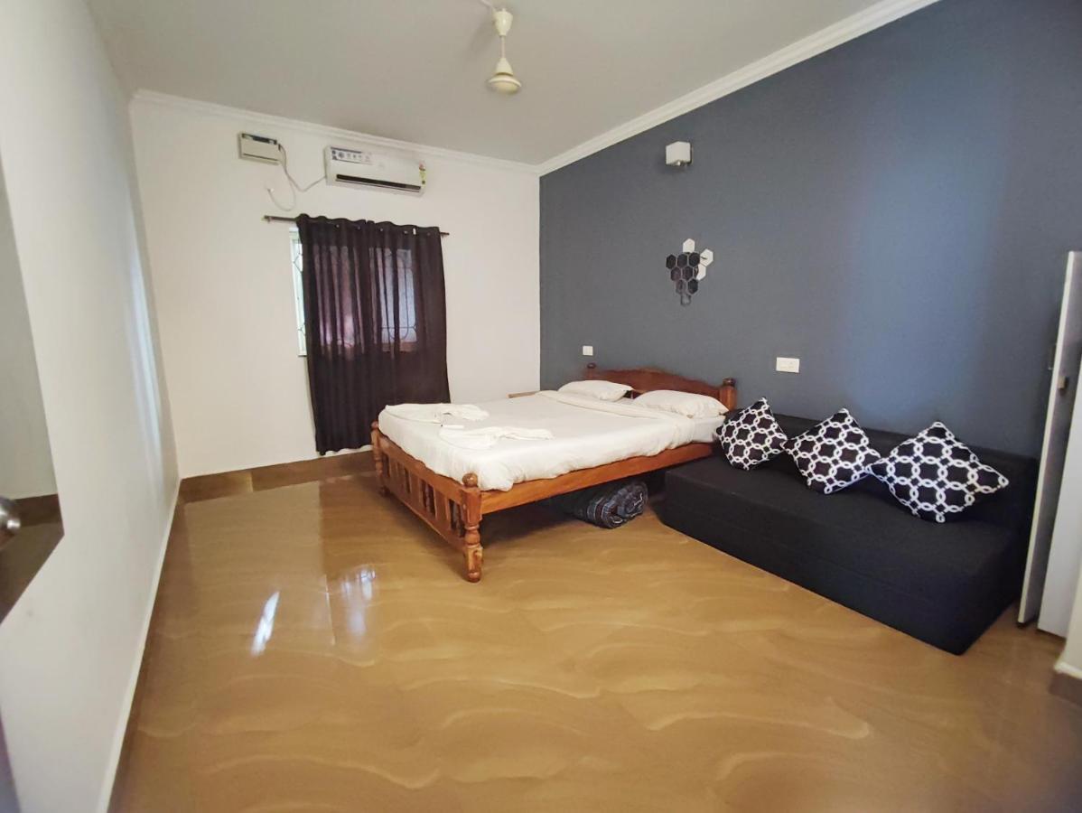 Candolim Glitter Sand Luaran gambar