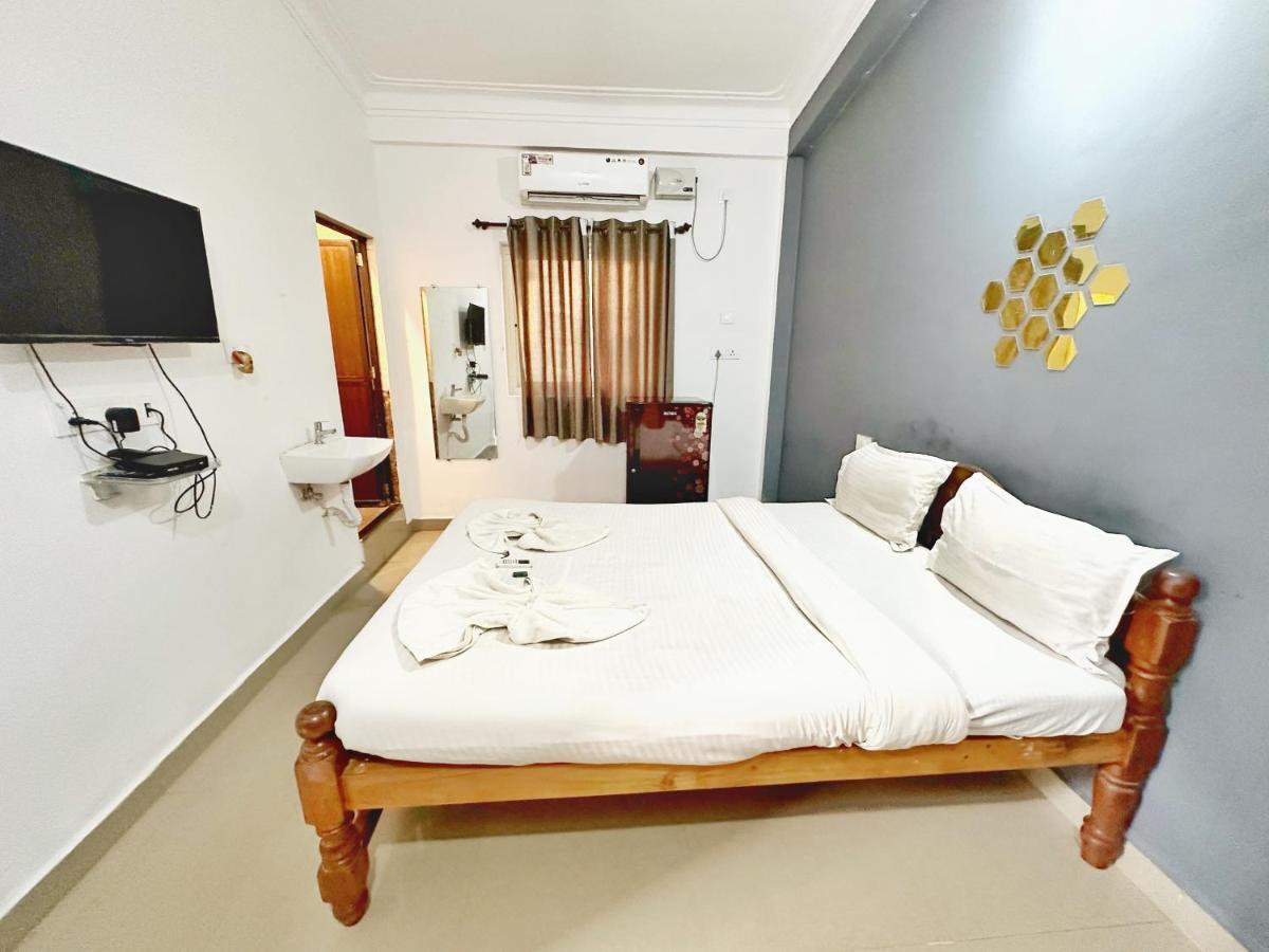 Candolim Glitter Sand Luaran gambar